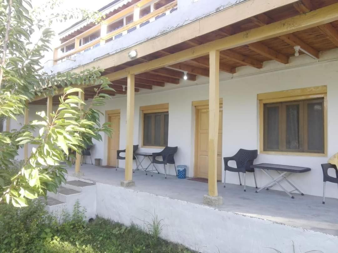 Tourist Cottage Hunza Karimabad  Экстерьер фото